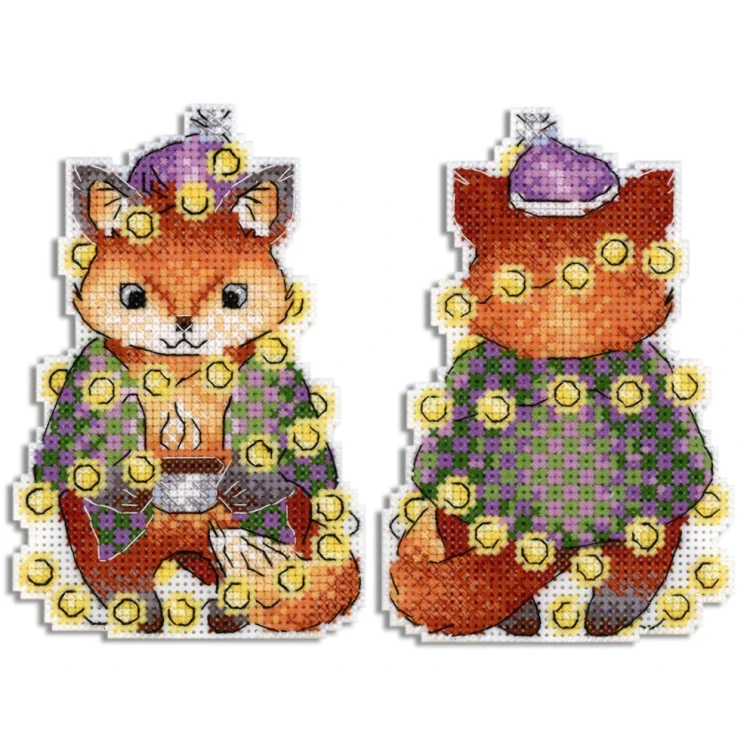 M.P.STUDIA Kit on the plastic canvas Christmas fox