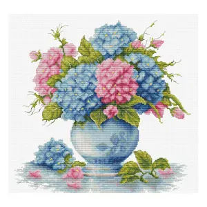 LUCA-S VASE WITH HYDRANGEA