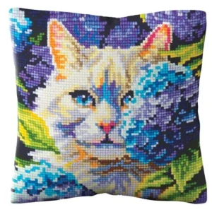 COLLECTION D'ART Cushion kit Cat in hydrangeas 5501