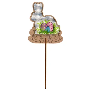 M.P.STUDIA Cross-stich on wooden base Easter bunny O-083