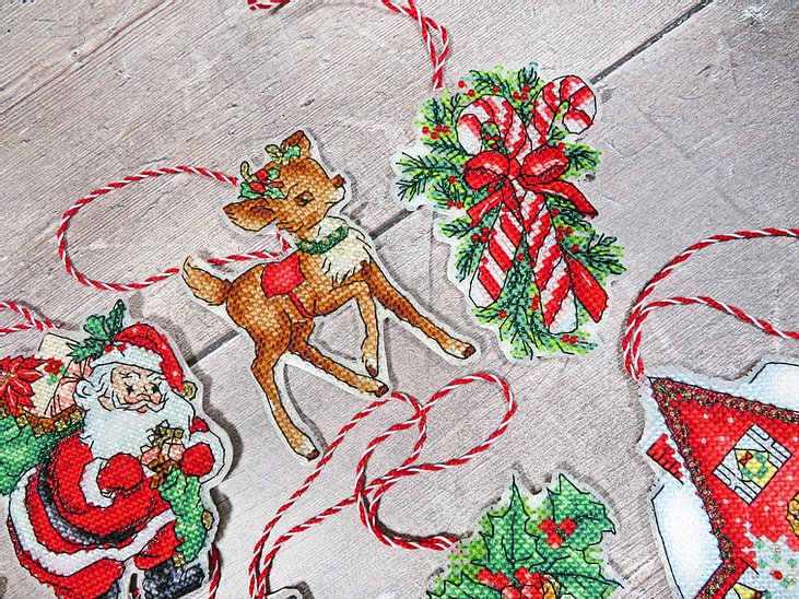 LETISTITCH Christmas Toys Kit