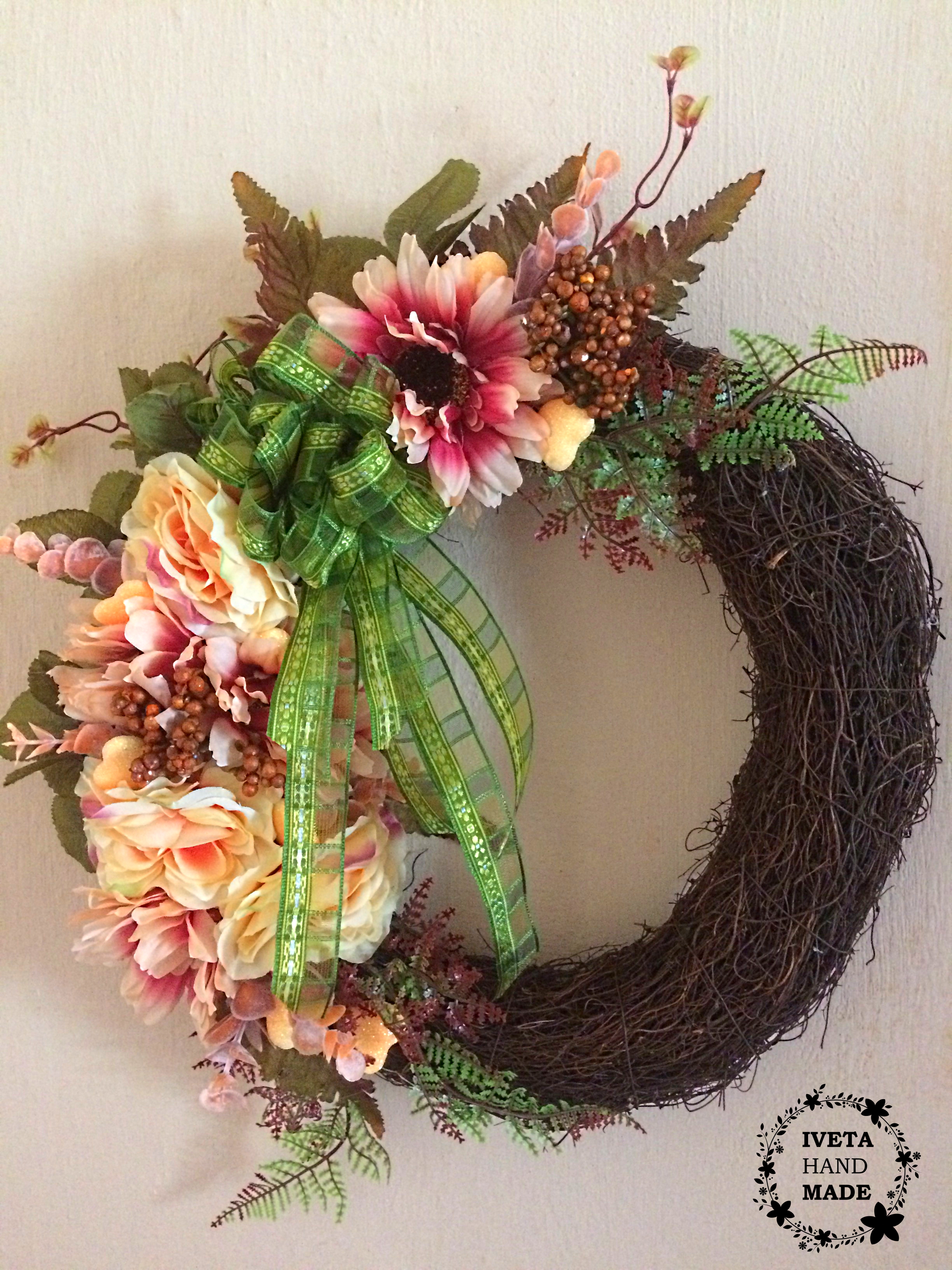 Věnec Jiřinka a růže