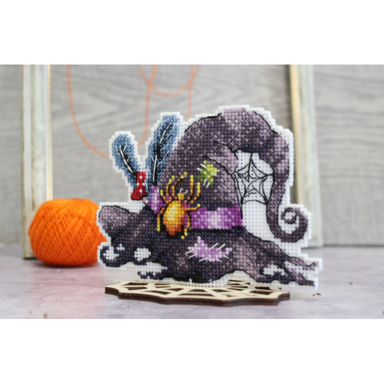 M.P.STUDIA WITCH HAT