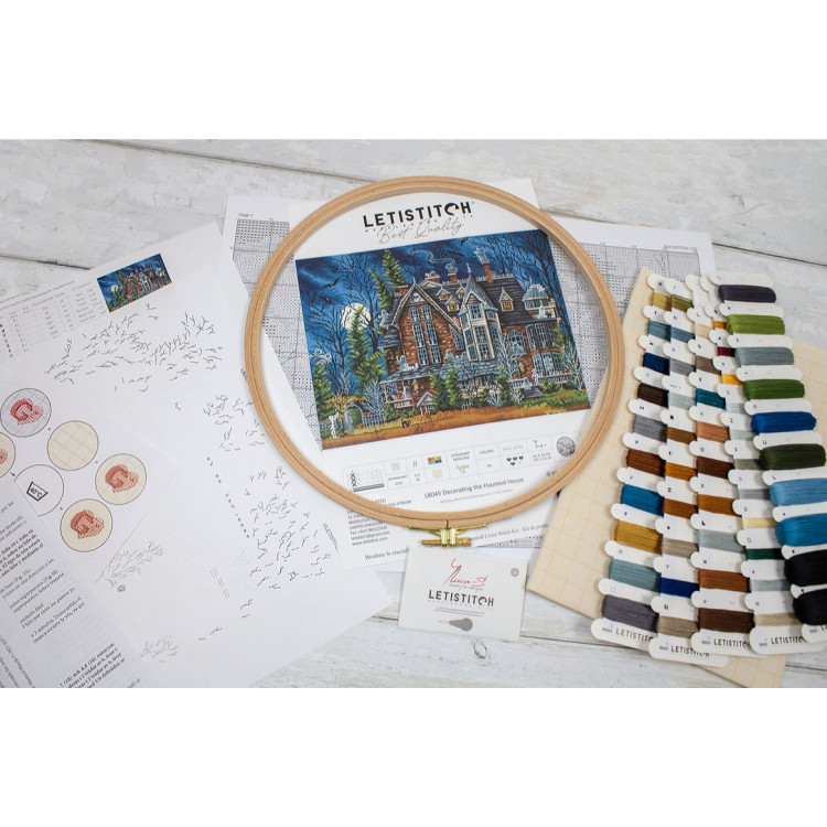 LETISTITCH DECORATING THE HAUNTED HOUSE 