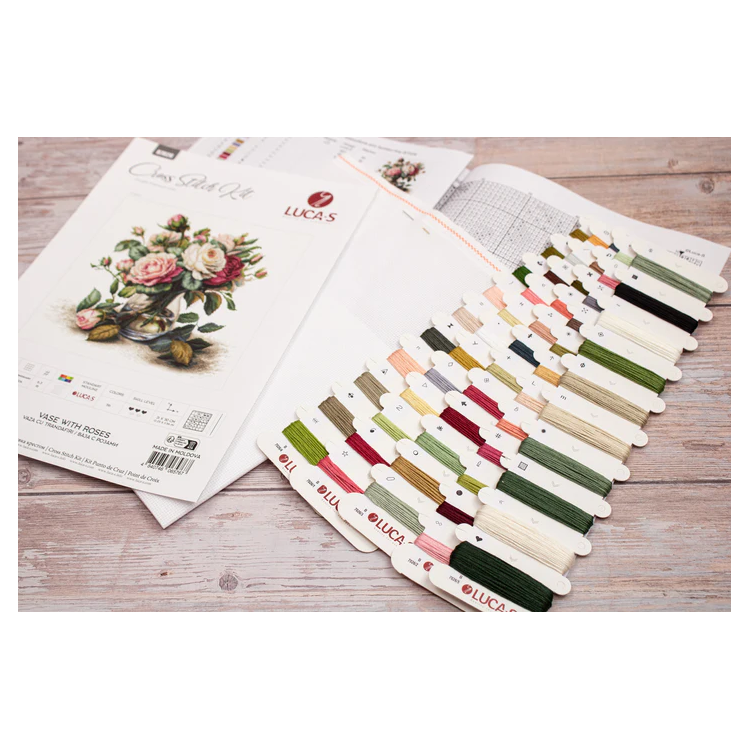 LUCA-S VASE WITH ROSES 