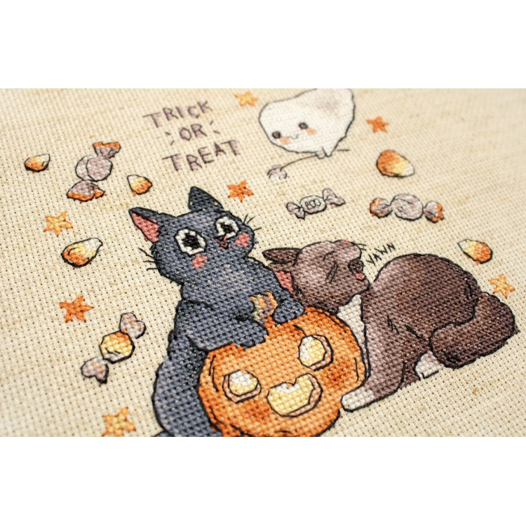 LETISTITCH TRICK OR TREAT №2