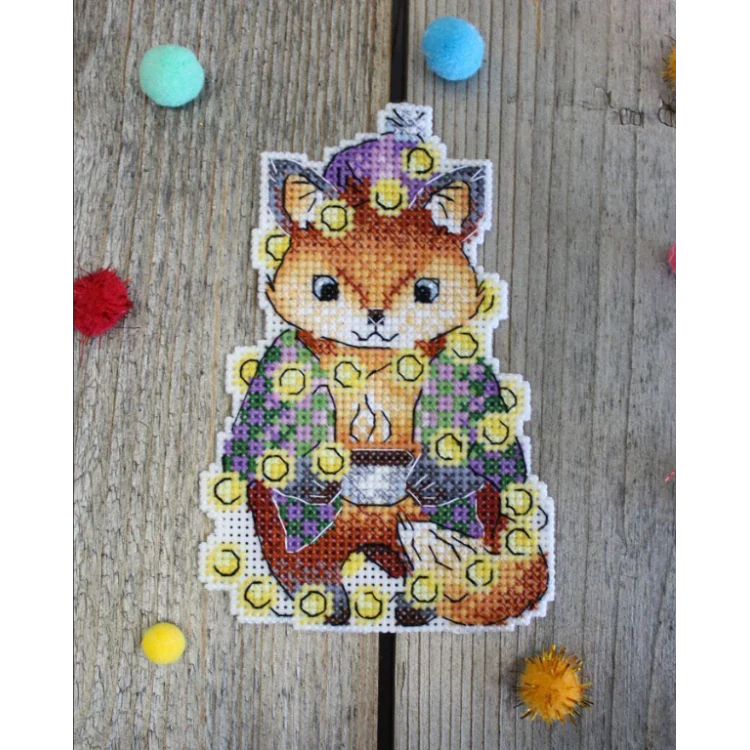 M.P.STUDIA Kit on the plastic canvas Christmas fox