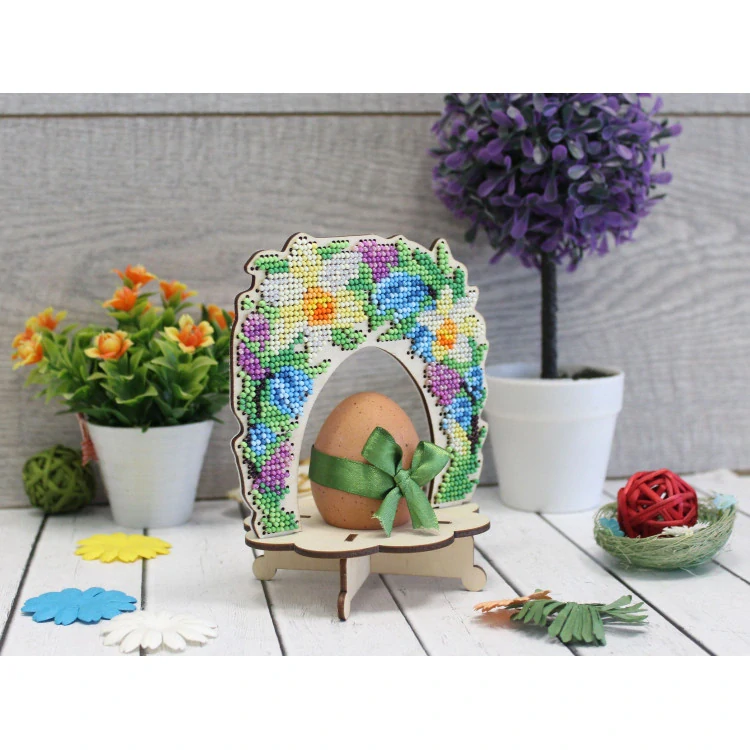 M.P.STUDIA Beaded embroidery on wooden base EGG STAND O-055