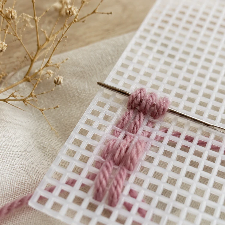 WIZARDI-MESH Plastová AIDA 5ct - průhledná