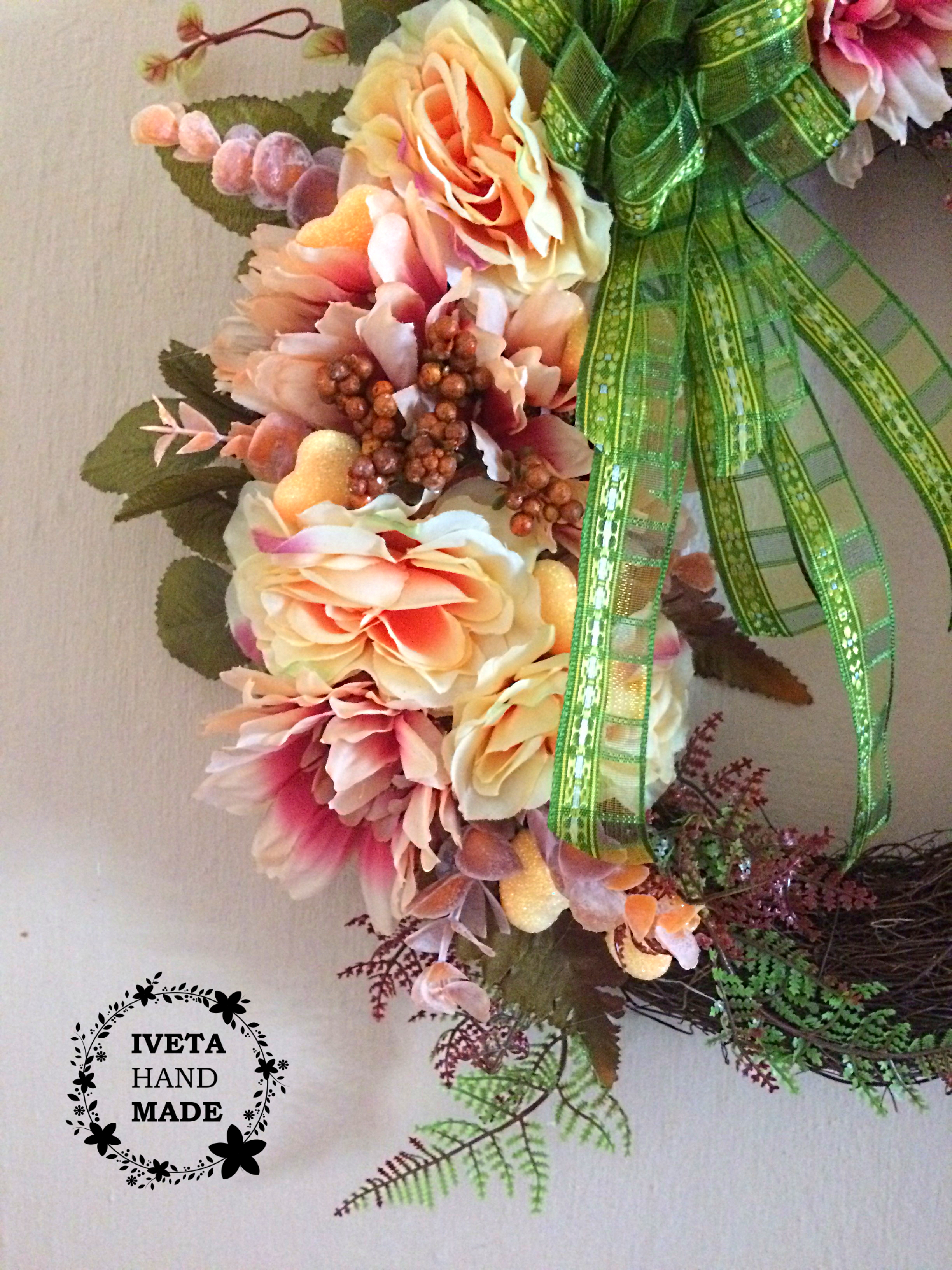 Věnec Jiřinka a růže