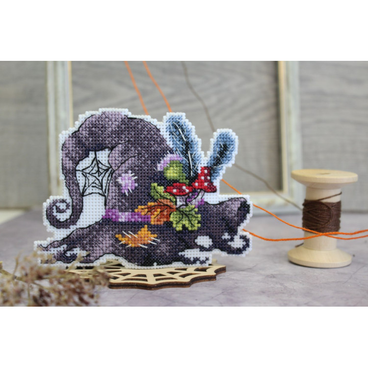 M.P.STUDIA WITCH HAT