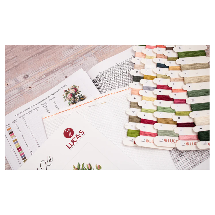 LUCA-S VASE WITH ROSES 