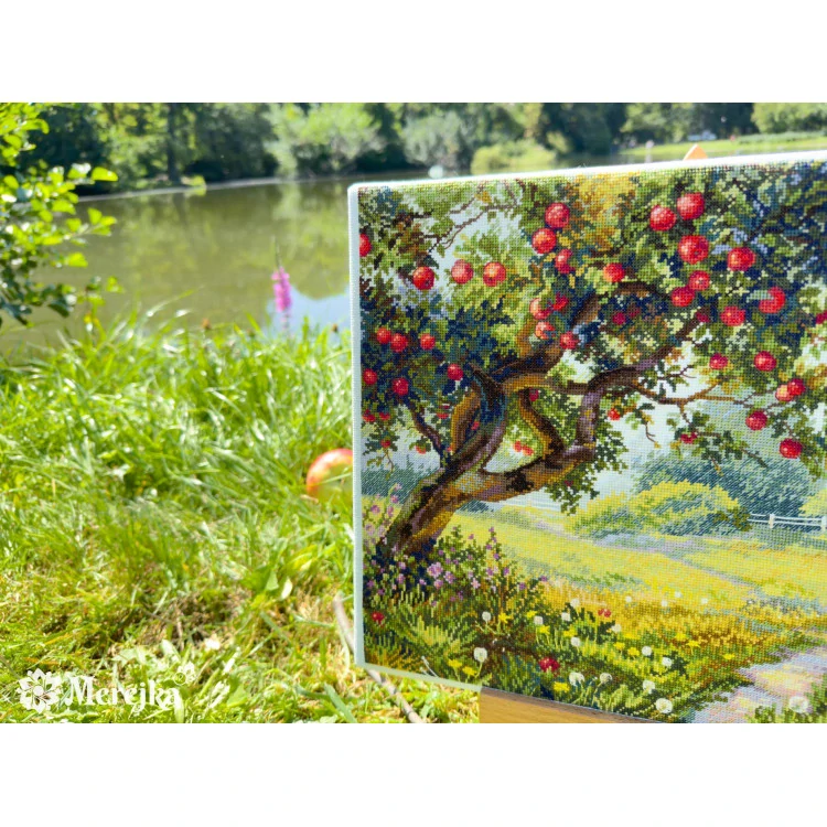 MEREJKA THE OLD APPLE TREE