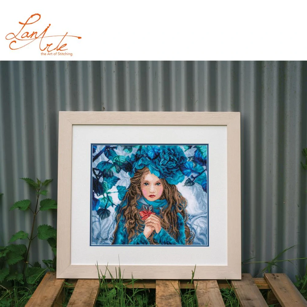 LANARTE Blue Flowers Girl PN-0188640
