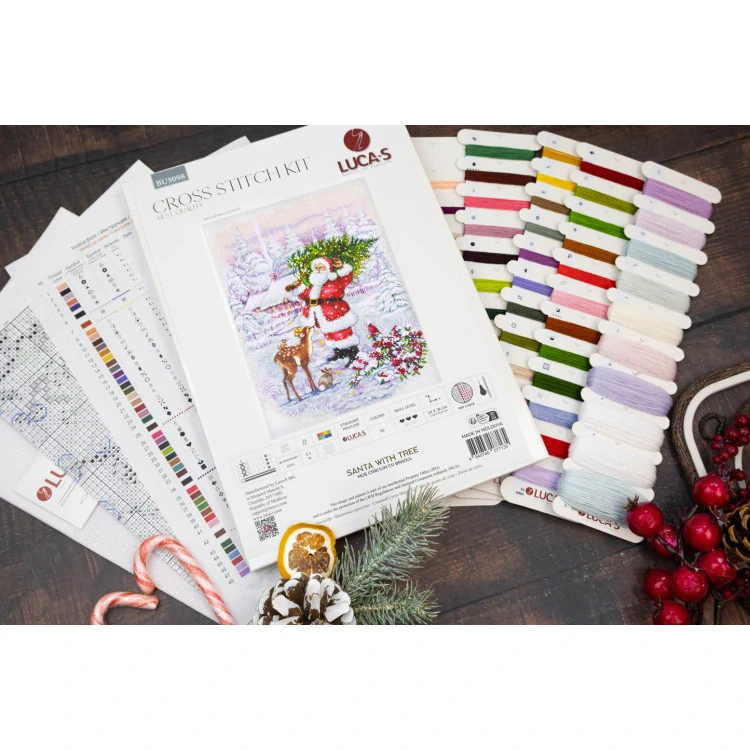 LUCA-S Santa With Tree BU5098