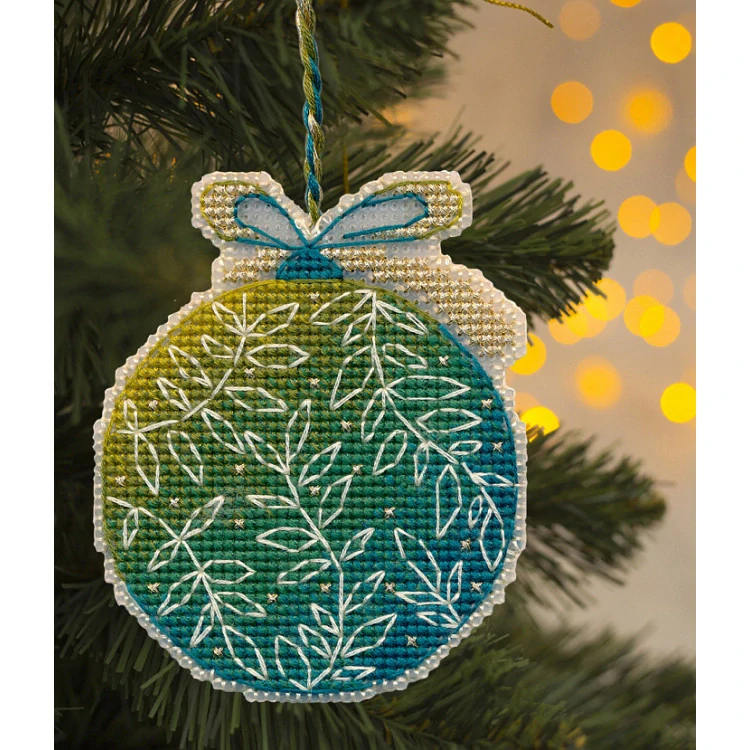 OVEN Christmas tree decoration. Green ball 1694