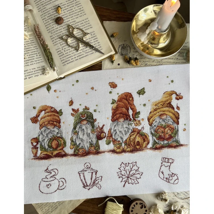 ANDRIANA Autumn gnomes A-34