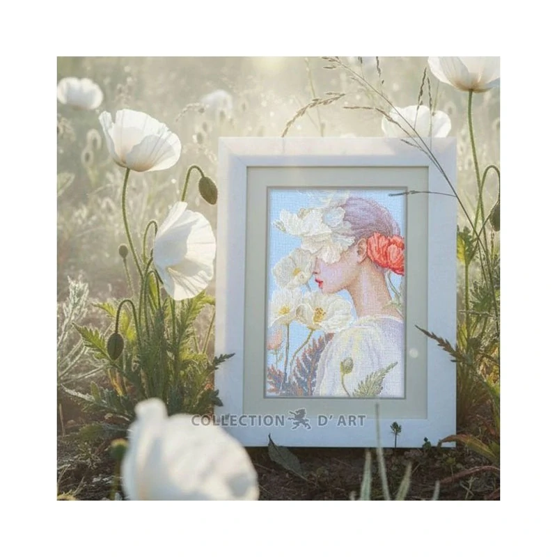RTO Lady with Flower M1094