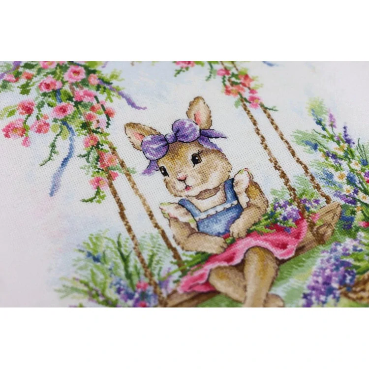 GOLDEN FLEECE Bunny on a swing VK-088