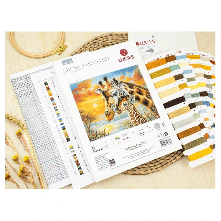 LUCA-S Giraffe Cuddle BU5109