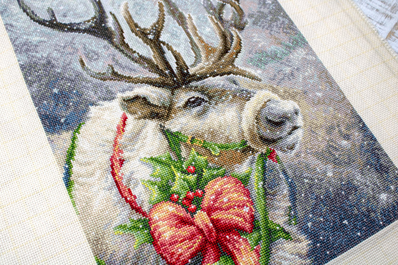 LUCA-S Christmas Deer
