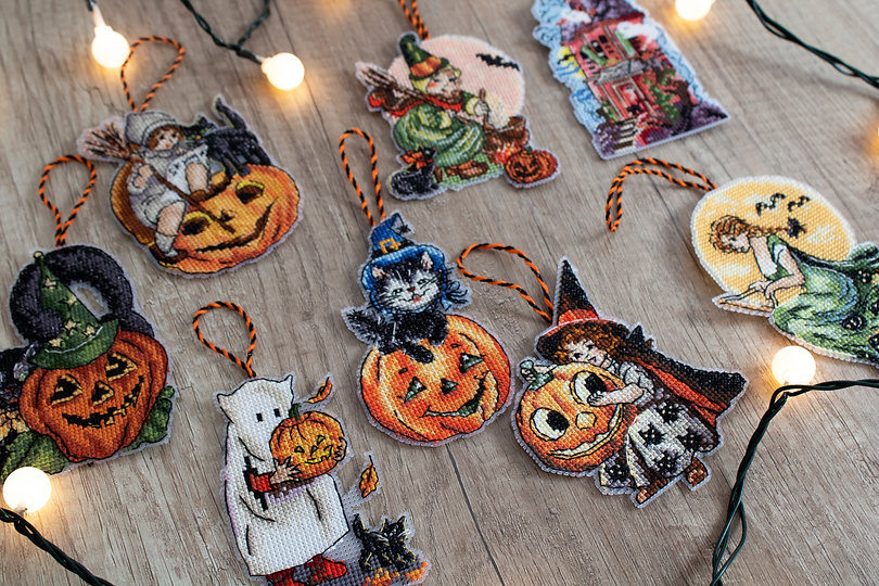LETISTITCH Halloween Toys Kit of 8