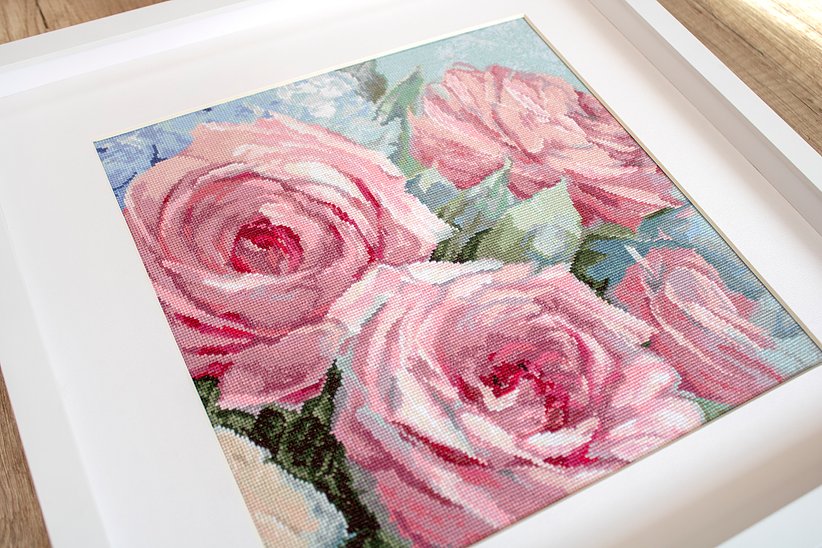 LETISTITCH Pale Pink Roses