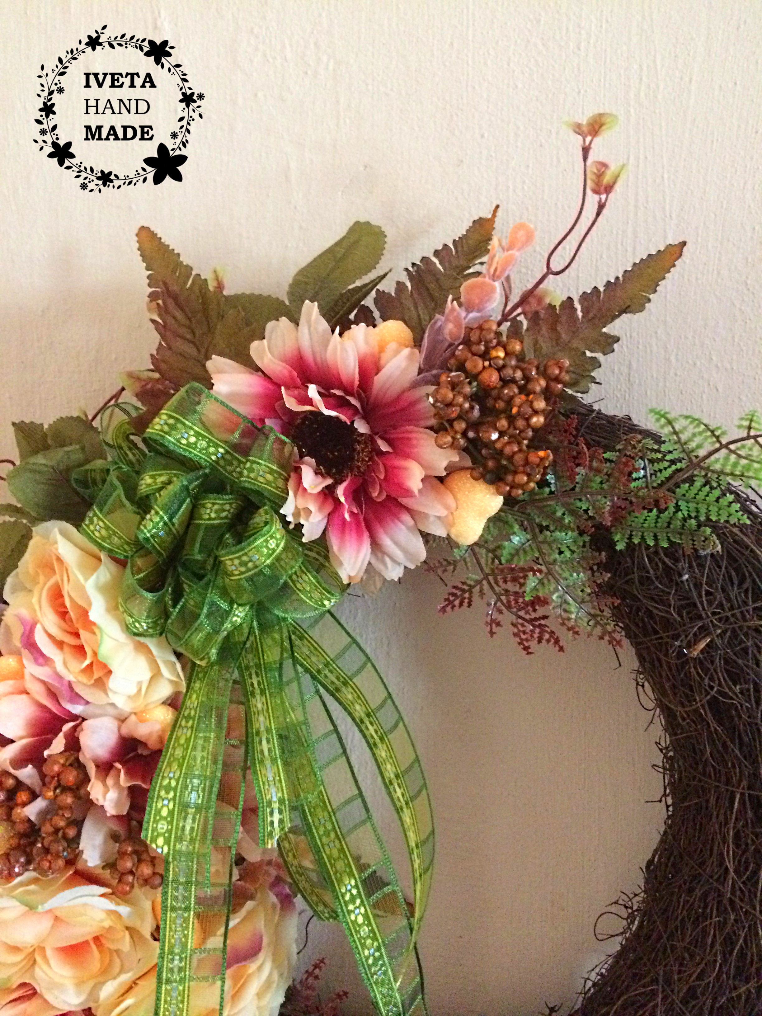 Věnec Jiřinka a růže