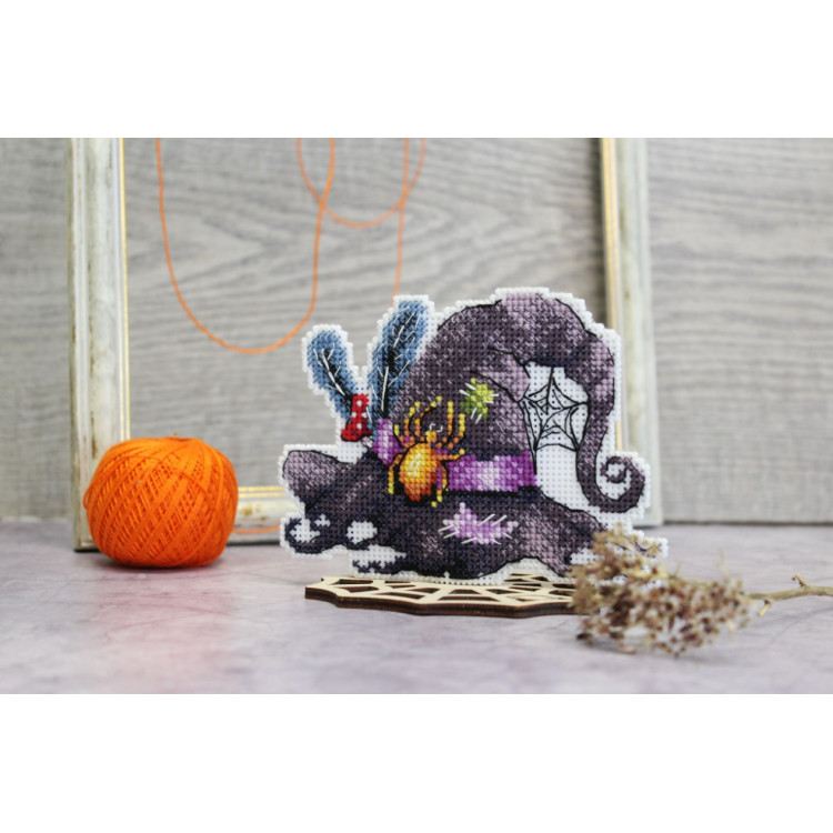 M.P.STUDIA WITCH HAT