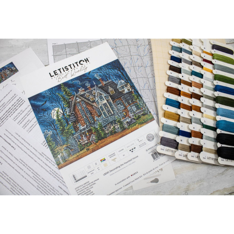 LETISTITCH DECORATING THE HAUNTED HOUSE 