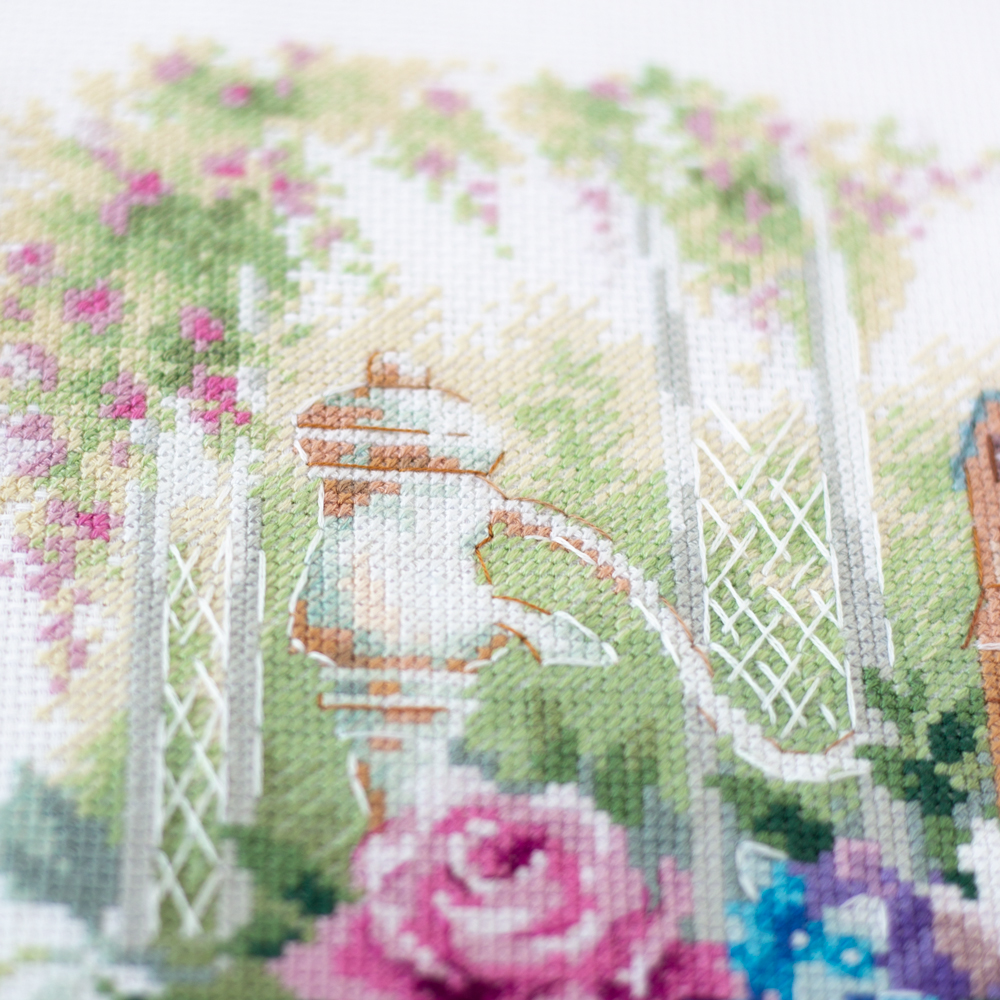 MAGIC NEEDLE 210-207 "Victorian House"