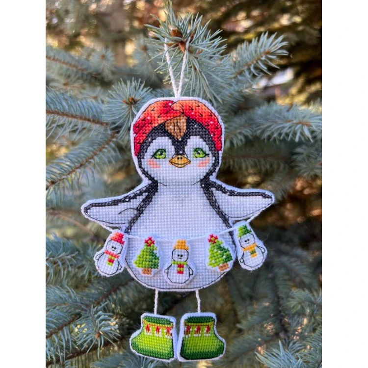 ANDRIANA Penguin with a garland P-70