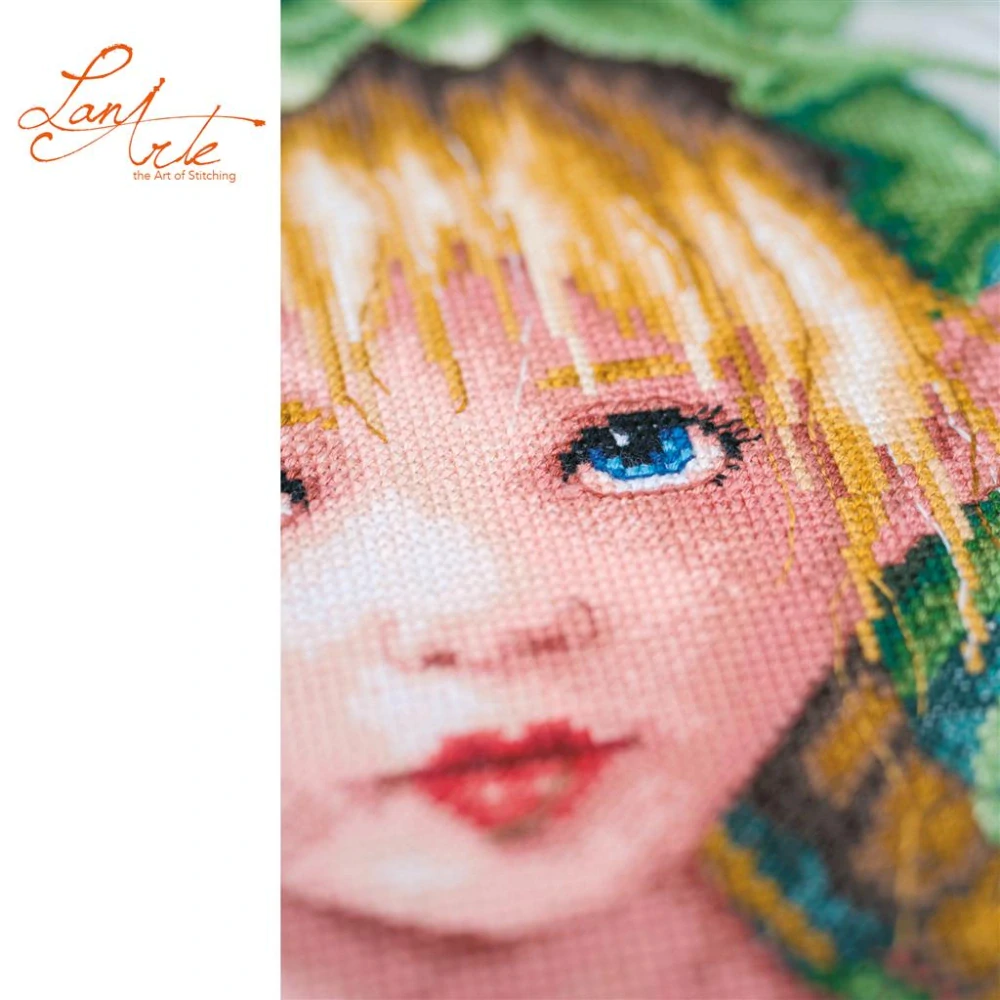 LANARTE Lily Crowned Fairy PN-0221118