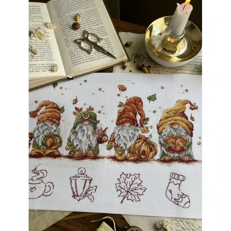 ANDRIANA Autumn gnomes A-34