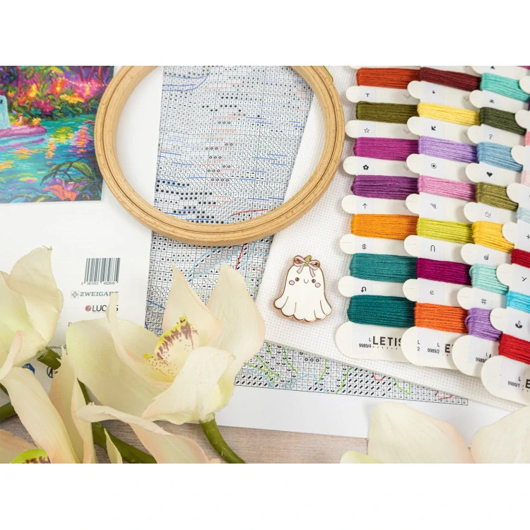 LETISTITCH Glow Ghost Cove L9989