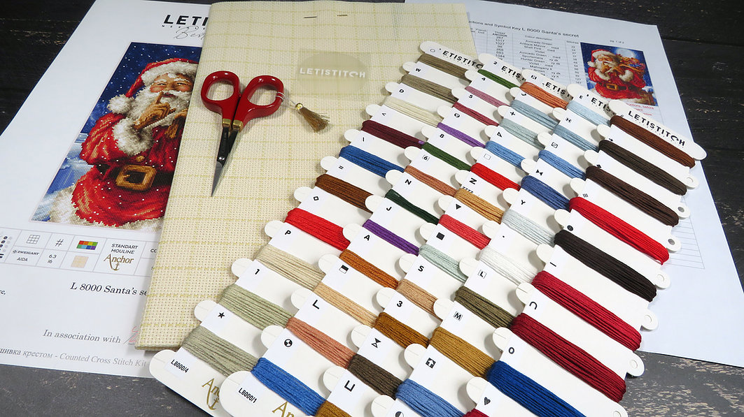 LETISTITCH SANTA’S SECRET