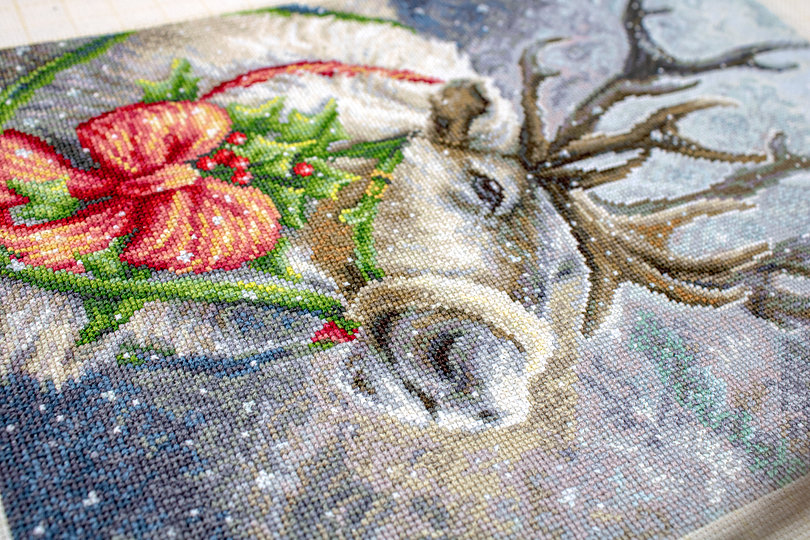 LUCA-S Christmas Deer