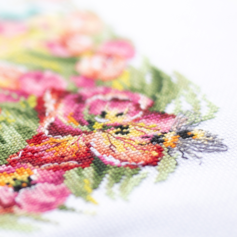 MAGIC NEEDLE 210-350 "Tulips of Holland"