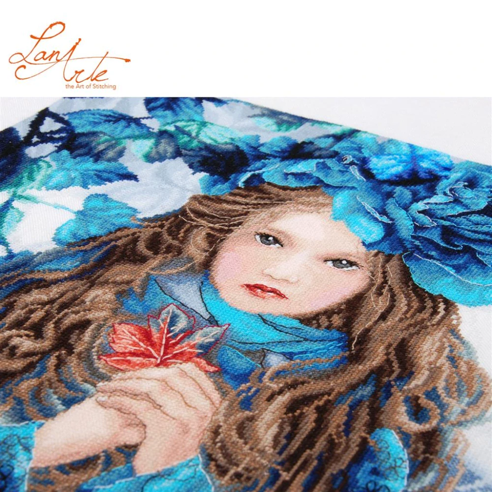 LANARTE Blue Flowers Girl PN-0188640