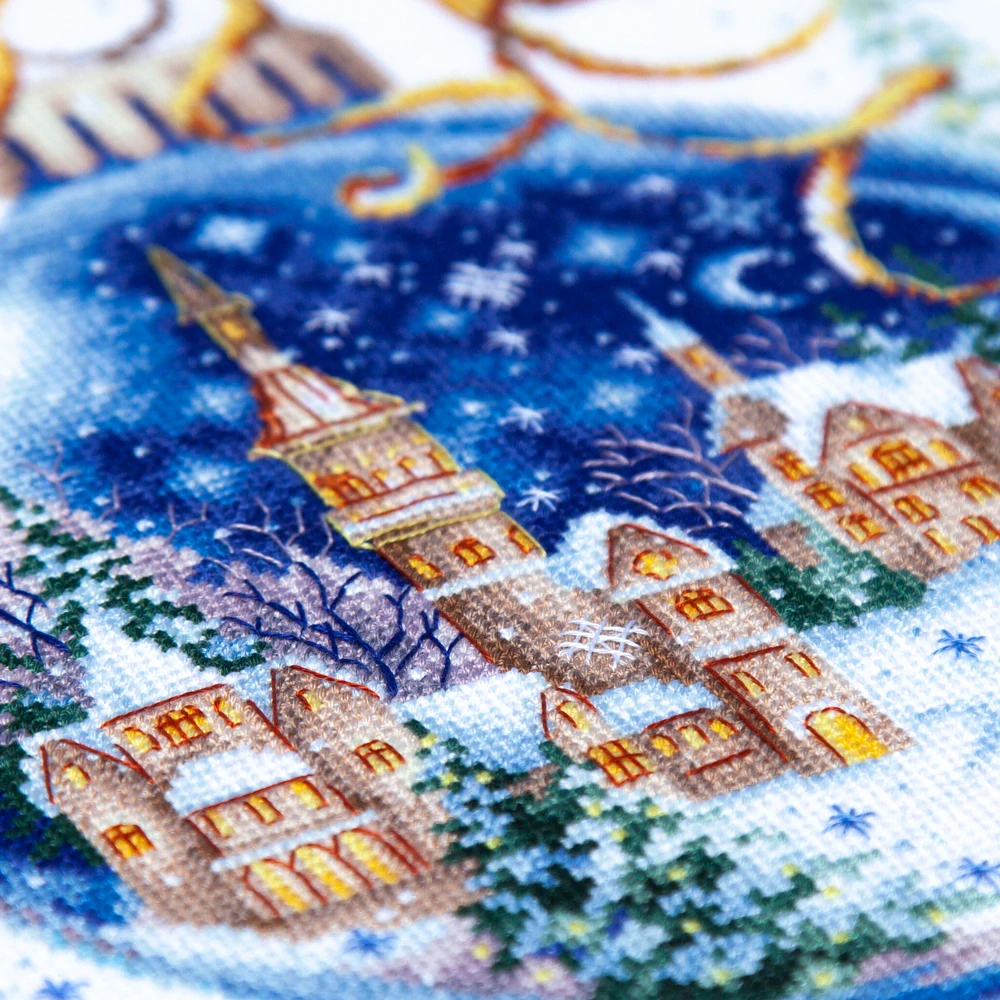 MAGIC NEEDLE 70-37 "CHRISTMAS BAUBLE"