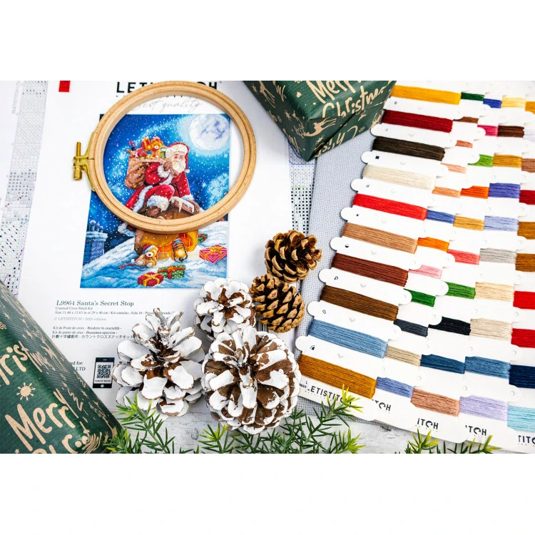 LETISTITCH Santa’s Secret Stop L9964