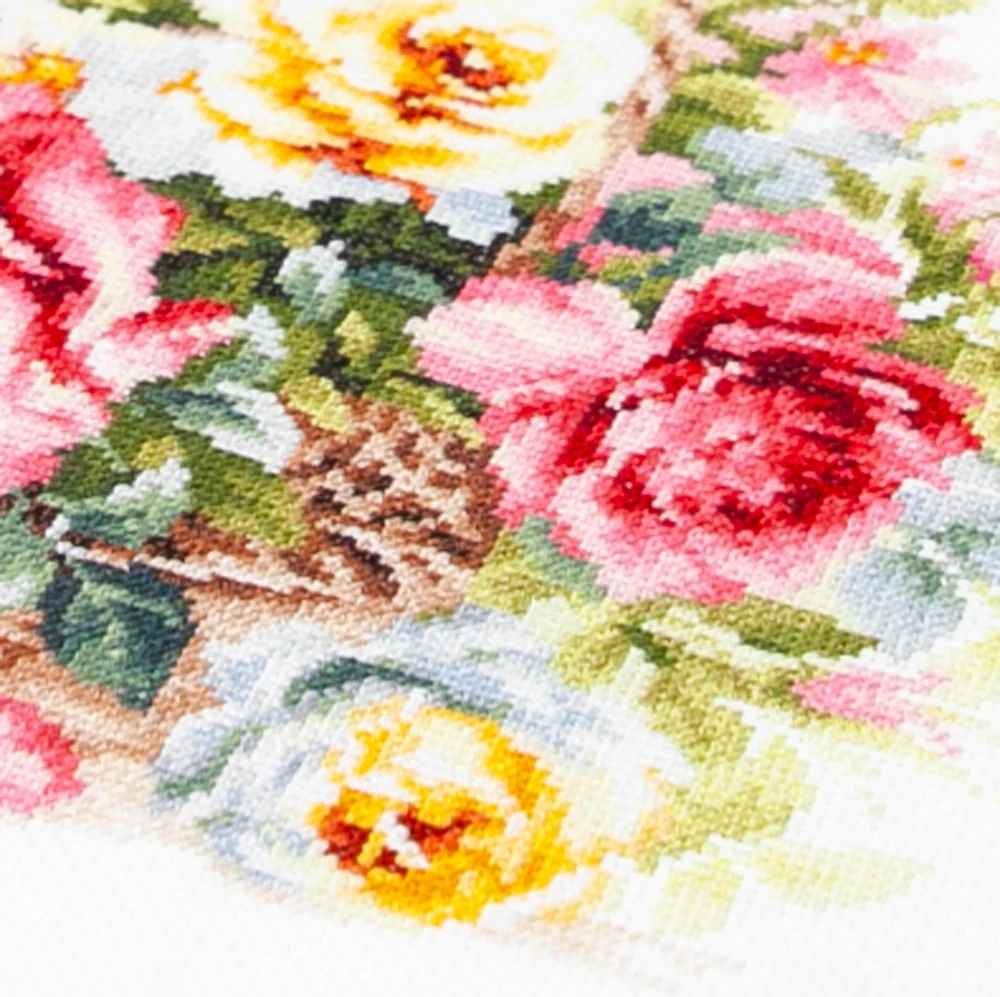 MAGIC NEEDLE 70-19 "BASKET WITH ROSES"