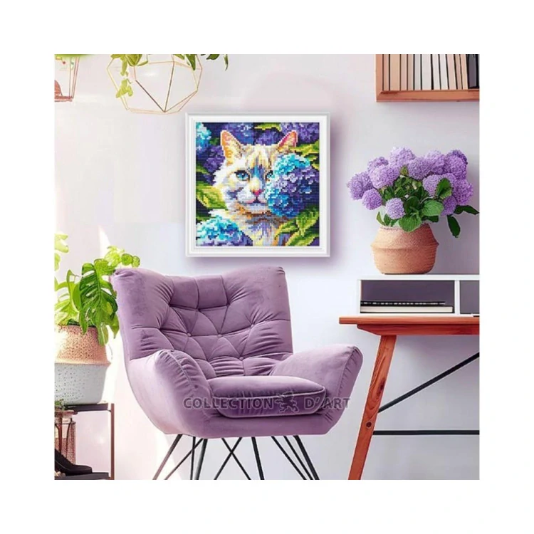 COLLECTION D'ART Cushion kit Cat in hydrangeas 5501
