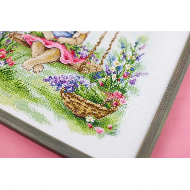 GOLDEN FLEECE Bunny on a swing VK-088