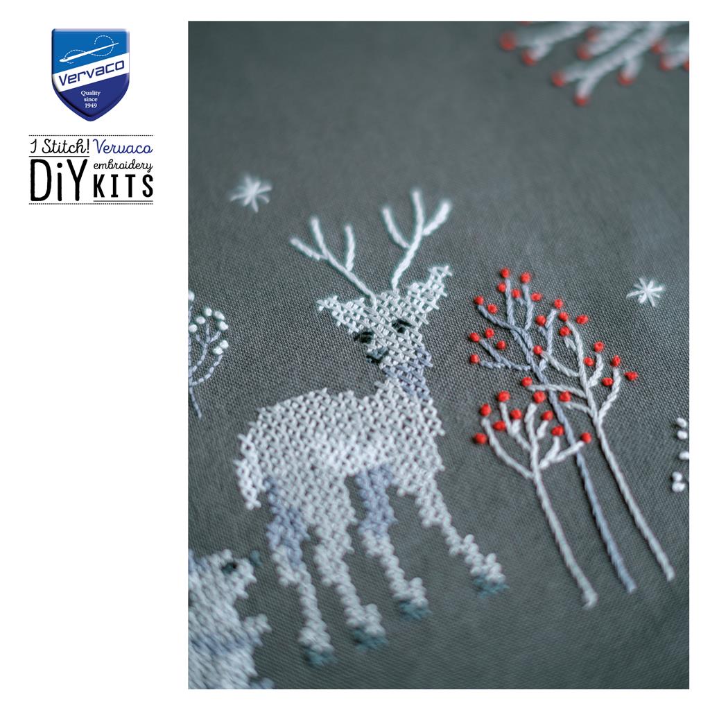 VERVACO Tablecloth kit Forest animals in winter PN-0202652