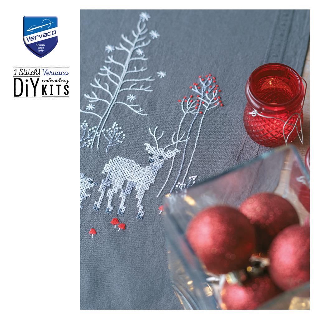 VERVACO Table runner kit Forest animals in winter PN-0201768