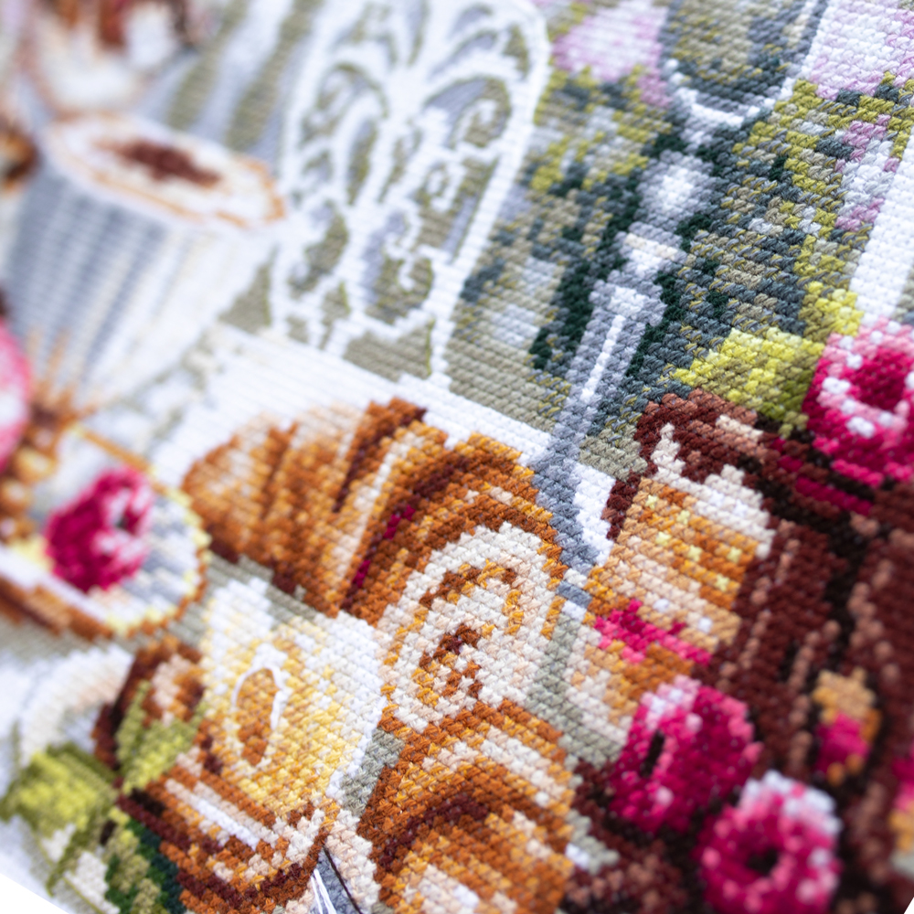 MAGIC NEEDLE 528-558 "Parisian Morning"