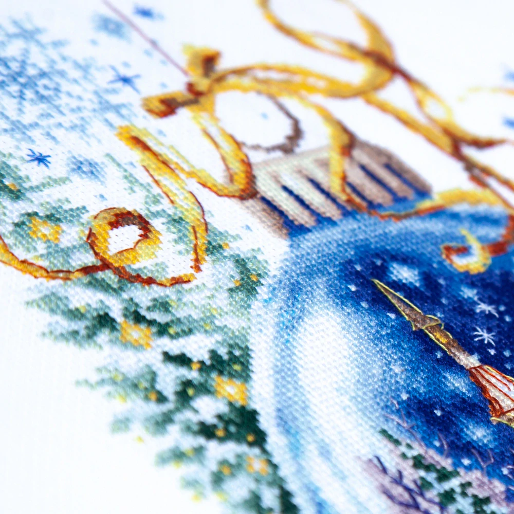 MAGIC NEEDLE 70-37 "CHRISTMAS BAUBLE"