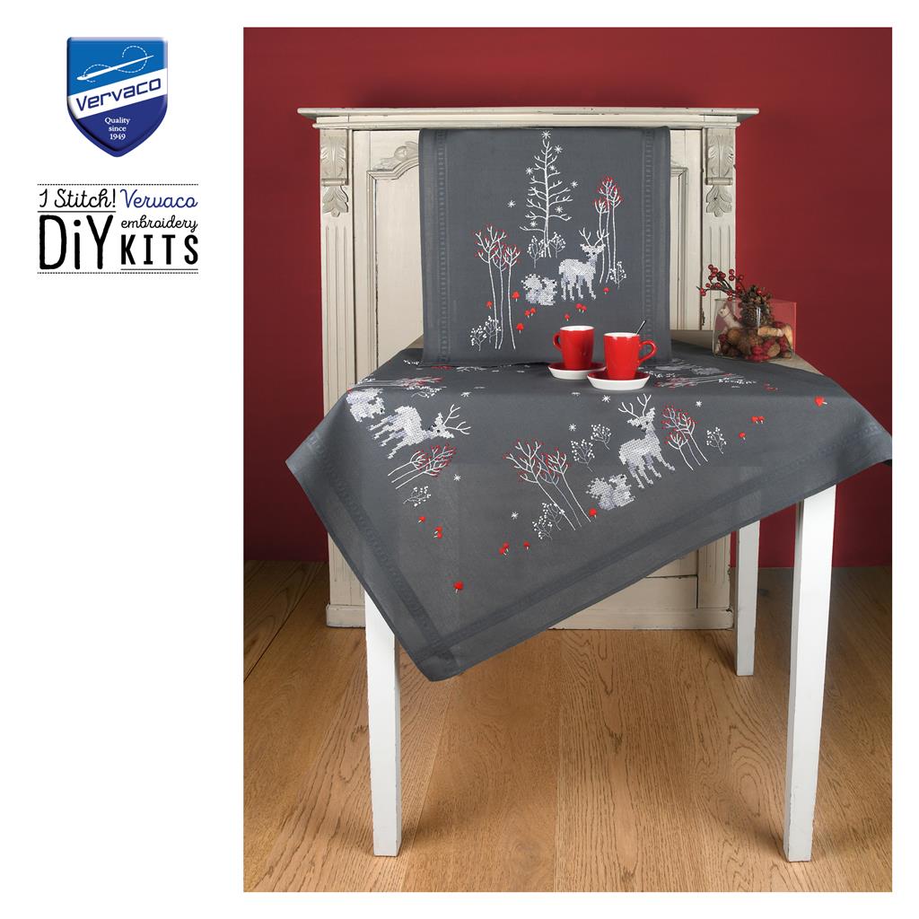 VERVACO Tablecloth kit Forest animals in winter PN-0202652