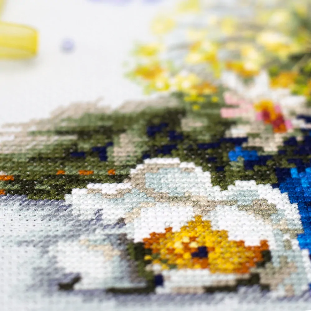 MAGIC NEEDLE 510-227 "Lilies and Cornflowers"
